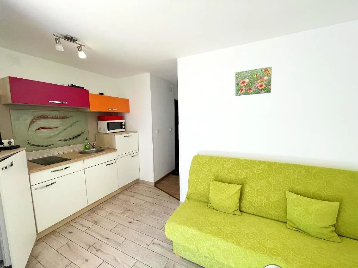 Cozy Seaside Apartment In Jadranovo, 24 Sqm, Ocean View