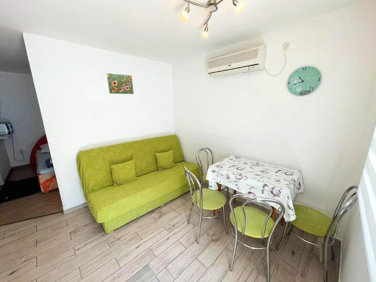 Cozy Seaside Apartment In Jadranovo, 24 Sqm, Ocean View