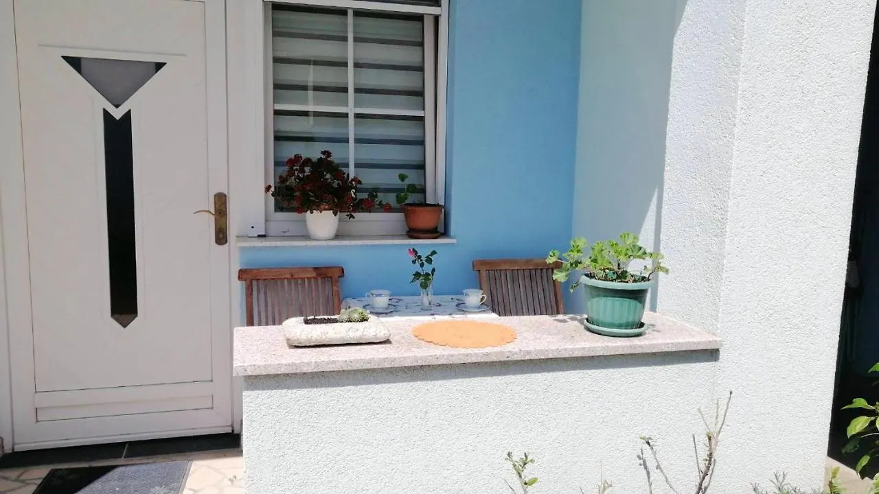 Cozy Seaside Apartment In Jadranovo, 24 Sqm, Ocean View Croatia